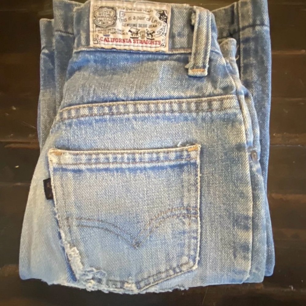 VTG Rare Levis California Straights Women 24x29 Navy Tag Distressed Faded